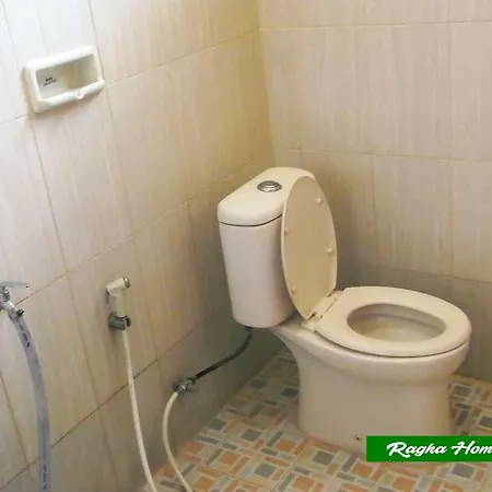 Ragha Homestay Batukaras Exterior photo
